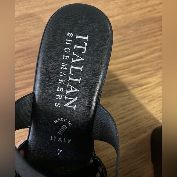 Italian Shoemakers Black strappy wedge slip on sandals size 7 NWOT - Picture 7 of 10